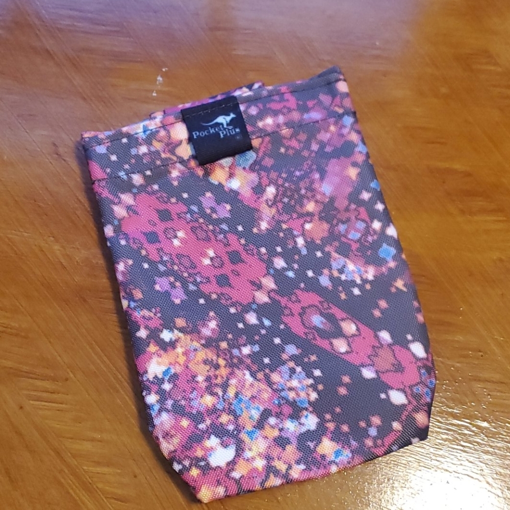NWOT Pocket Plus Phone Carrier